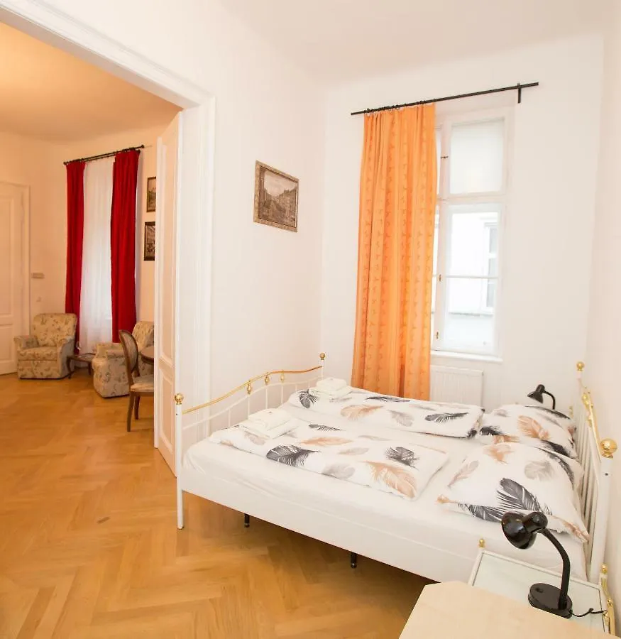 Apartments Opera Vienna 0*,