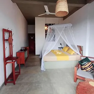 https://the-traveller-kandy.kandyhotelsnow.com