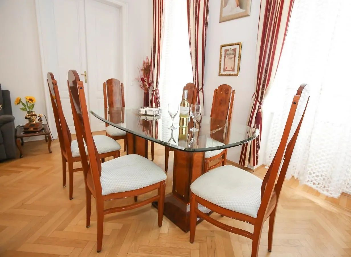 Apartments Opera فيينا النمسا