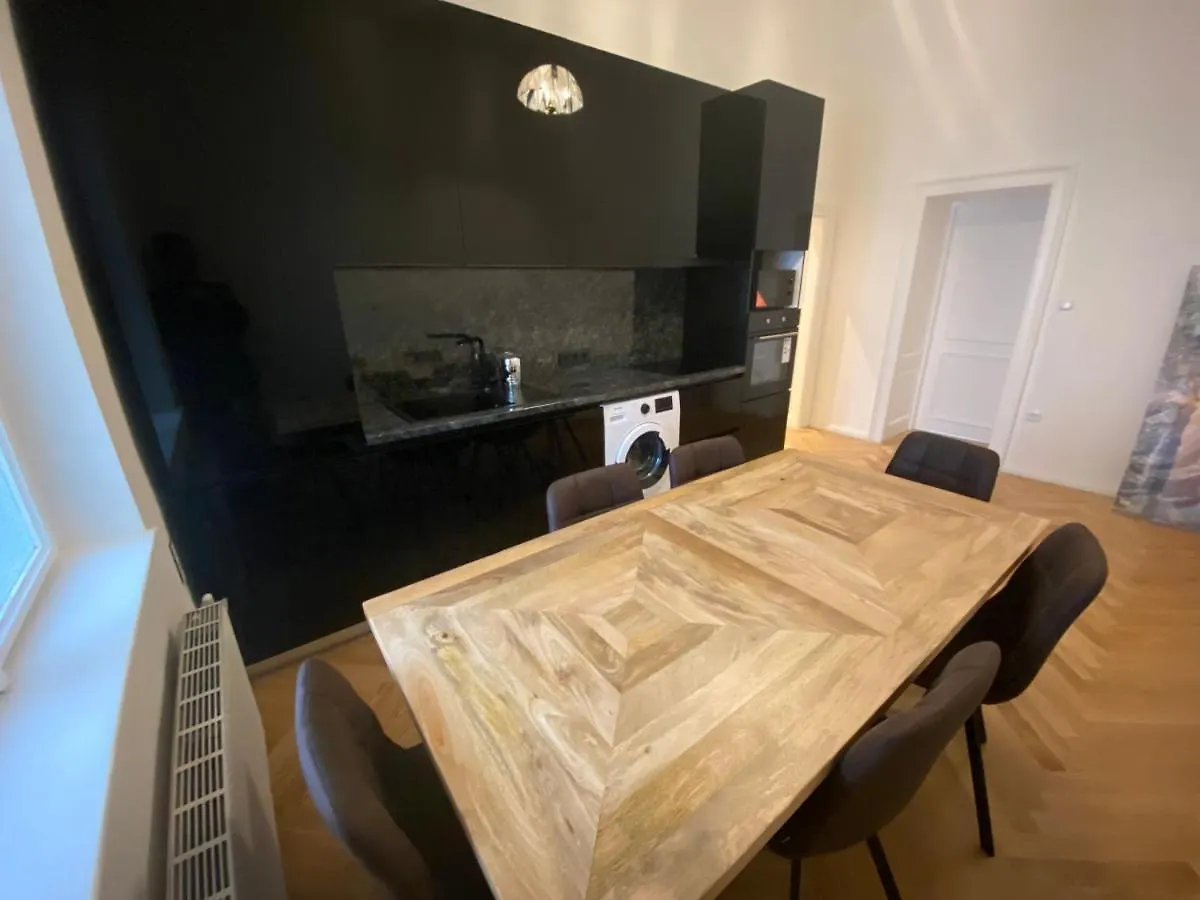 Apartments Opera فيينا النمسا