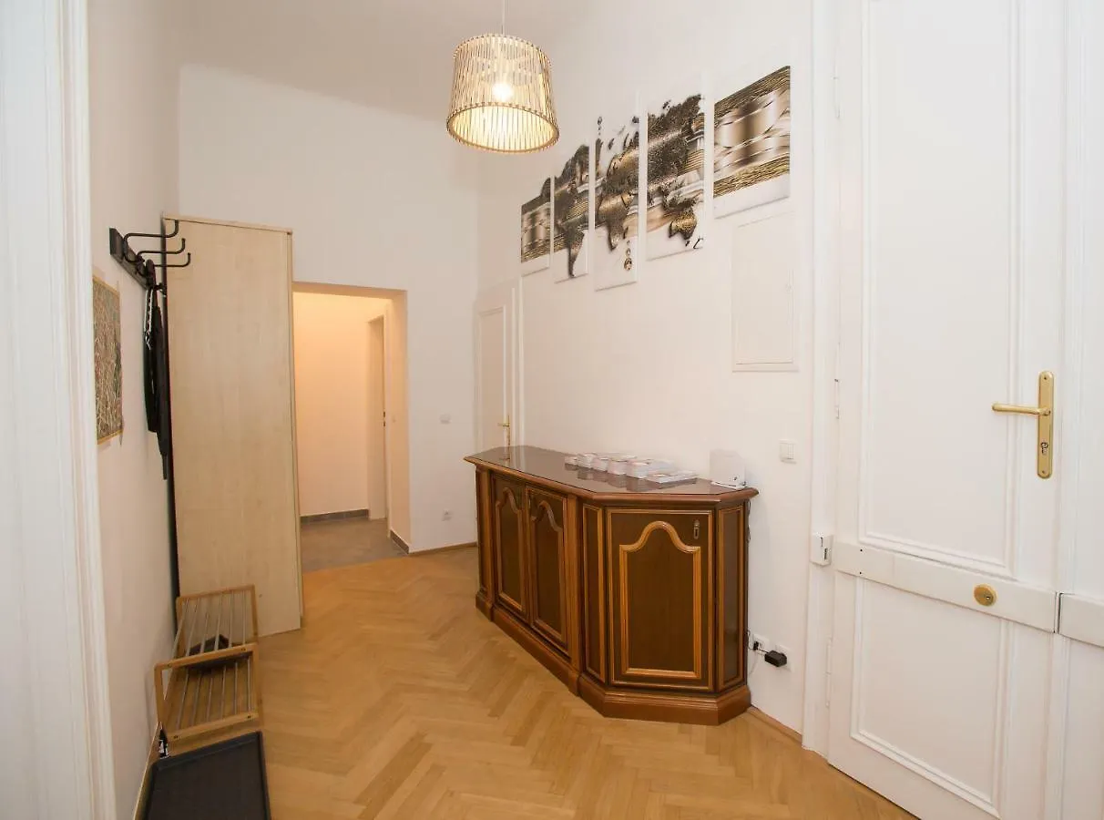 Apartments Opera فيينا 0*,